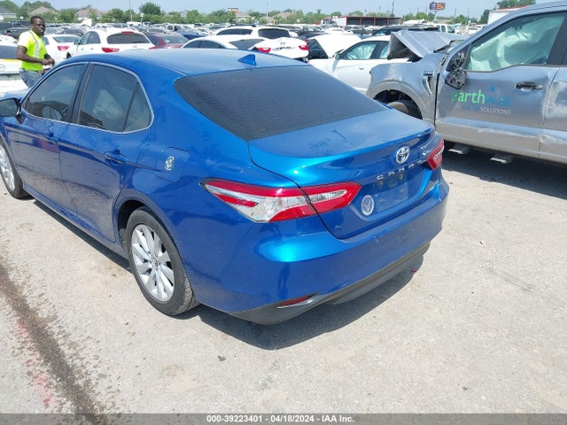 Toyota CAMRY LE 2019 4T1B11HK5KU163302 Image 3