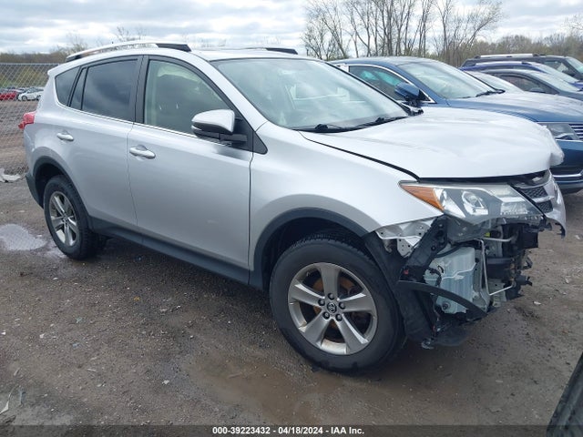 Toyota Rav4 Xle 2015 JTMRFREV1FD172067 головне зображення
