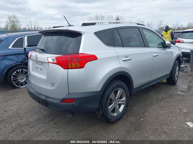 Toyota Rav4 Xle 2015 JTMRFREV1FD172067 Image 4