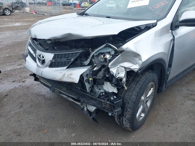 Toyota Rav4 Xle 2015 JTMRFREV1FD172067 Image 6