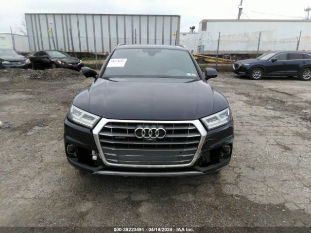 WA1CNAFY5J2091882 Audi Q5 2.0t Premium/2.0t Tech Premium