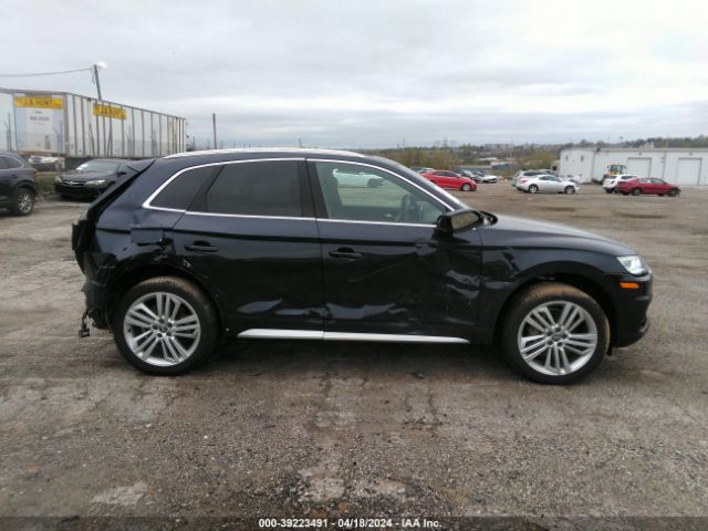 WA1CNAFY5J2091882 Audi Q5 2.0t Premium/2.0t Tech Premium