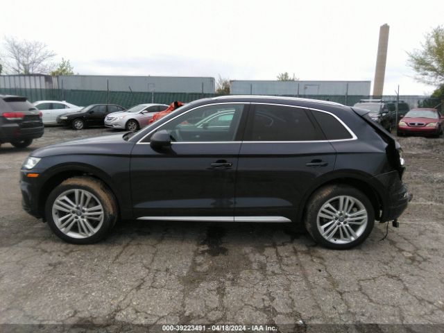 WA1CNAFY5J2091882 Audi Q5 2.0t Premium/2.0t Tech Premium