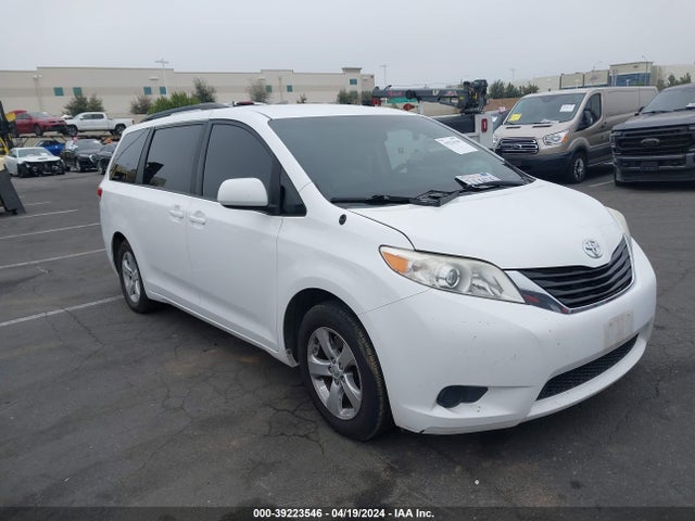 Toyota Sienna Le V6 8 Passenger 2014 5TDKK3DC2ES407735 Image 13
