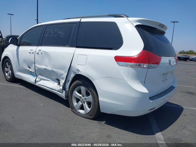 Toyota Sienna Le V6 8 Passenger 2014 5TDKK3DC2ES407735 Image 3