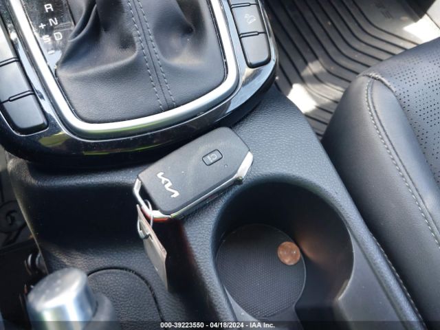 KNDERCAA3N7241327 KIA SELTOS EX