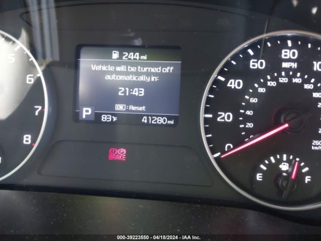 KNDERCAA3N7241327 KIA SELTOS EX