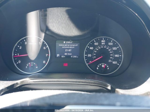 KNDERCAA3N7241327 KIA SELTOS EX