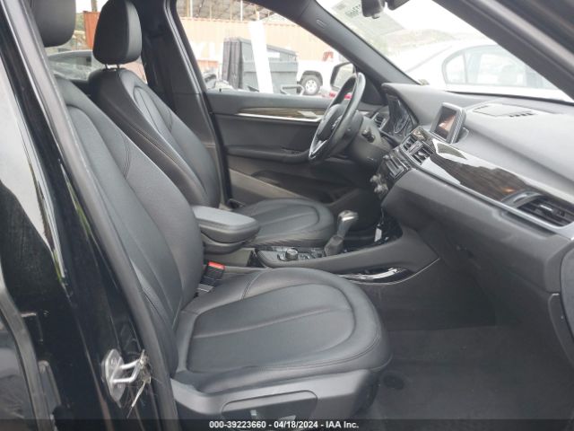 2016 BMW X1 WBXHT3C32G5E51550 Photo 4