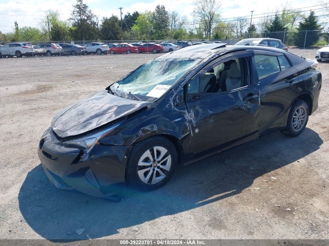 Toyota Prius Three 2017 JTDKARFU5H3053890 Image 2