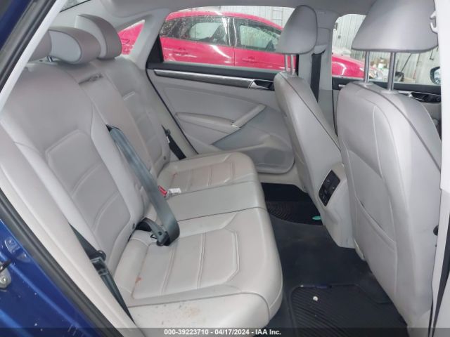1VWBT7A32GC052608 Volkswagen Passat 1.8t Se