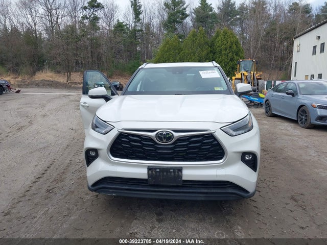 Toyota Highlander Xle 2021 5TDHZRBH8MS086631 Image 12
