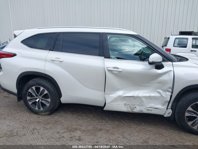 Toyota Highlander Xle 2021 5TDHZRBH8MS086631 Image 13