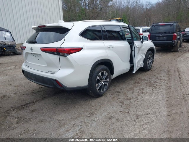 Toyota Highlander Xle 2021 5TDHZRBH8MS086631 Image 4