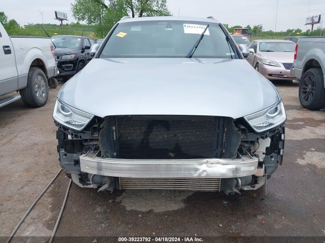 WA1BCCFS3JR012077 Audi Q3 2.0t Premium/2.0t Sport Premium