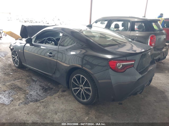 Toyota 86 2019 JF1ZNAA15K8700063 Image 3