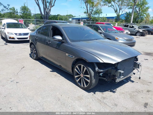 2018 JAGUAR XE SAJAL4FX6JCP19424 Photo 0