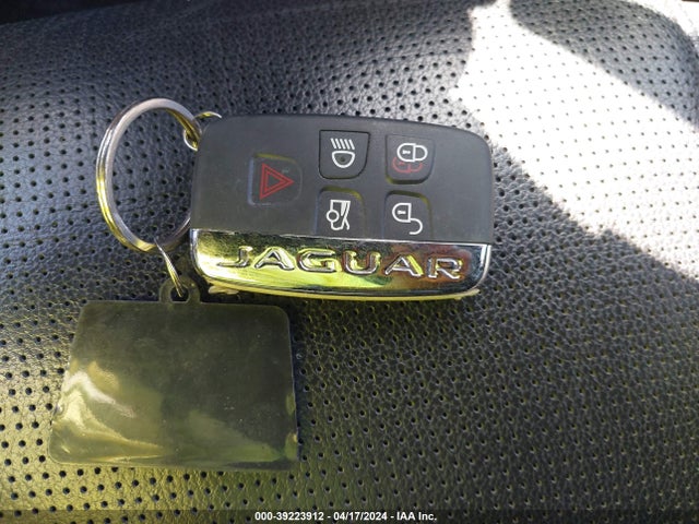 2018 JAGUAR XE SAJAL4FX6JCP19424 Photo 10