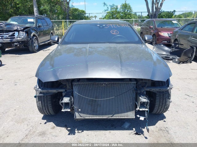 SAJAL4FX6JCP19424 Jaguar Xe 25t R-sport
