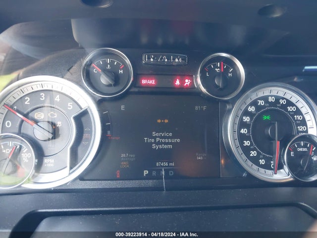 1C6RR7LMXJS355646 RAM 1500 Big Horn  4x4 5'7 Box