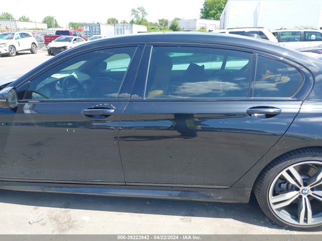 WBA7F0C50KGM25424 BMW 750i