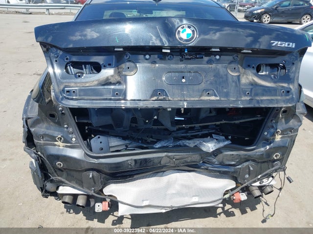 WBA7F0C50KGM25424 BMW 750i