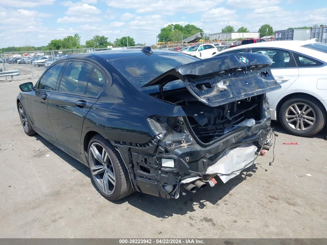 WBA7F0C50KGM25424 BMW 750i