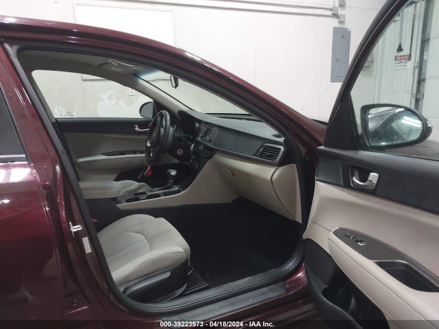 KIA Optima Lx 2017 5XXGT4L32HG156697 Image 5