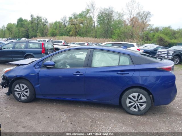 JTDKARFU6H3529399 Toyota Prius Three