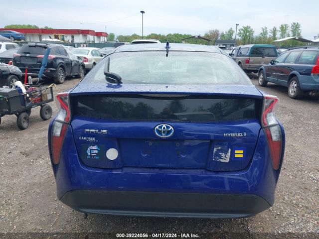 JTDKARFU6H3529399 Toyota Prius Three