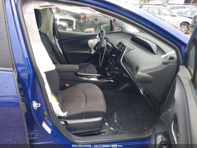 JTDKARFU6H3529399 Toyota Prius Three