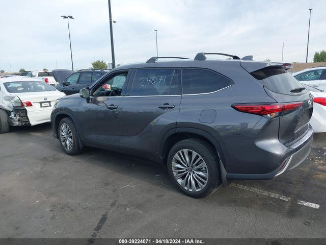 Toyota Highlander Platinum 2022 5TDFZRAH2NS122307 Image 14