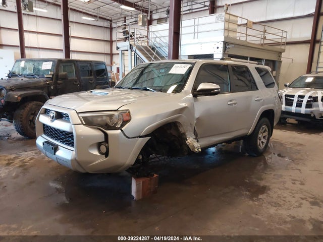 Toyota 4runner Trail Premium 2015 JTEBU5JR5F5216473 Image 2