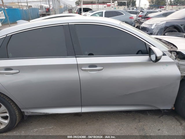 Honda ACCORD LX 2019 1HGCV1F1XKA100741 Image 31