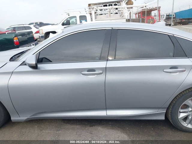 Honda ACCORD LX 2019 1HGCV1F1XKA100741 Image 32