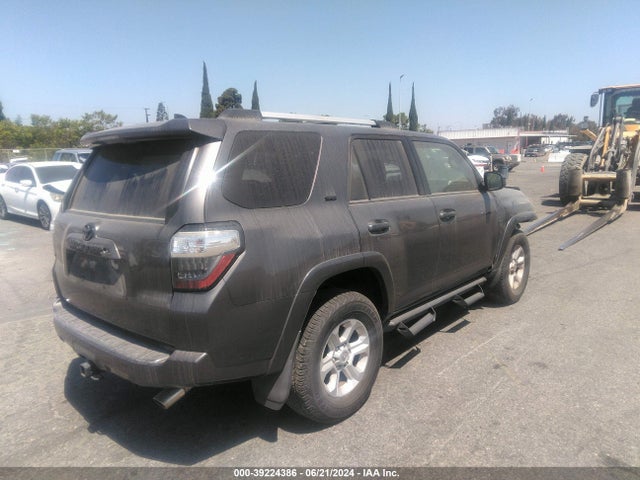 Toyota 4RUNNER SR5 2020 JTEZU5JRXL5225633 Image 4