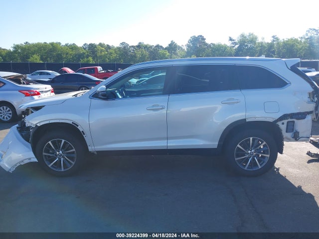 Toyota Highlander Xle 2019 5TDKZRFH9KS572152 Image 15