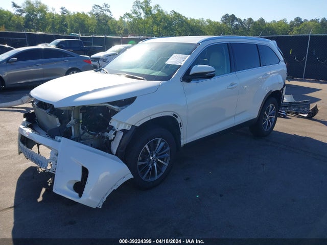 Toyota Highlander Xle 2019 5TDKZRFH9KS572152 Image 2