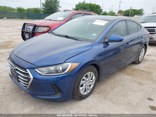 Hyundai ELANTRA SE 2018 5NPD74LF0JH313882 Image 2