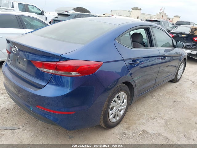 Hyundai ELANTRA SE 2018 5NPD74LF0JH313882 Image 4