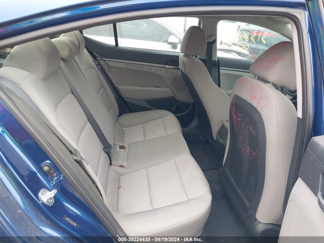 Hyundai ELANTRA SE 2018 5NPD74LF0JH313882 Image 8