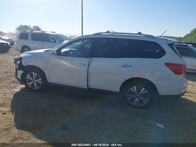 5N1DR2MN0JC667056 Nissan Pathfinder S