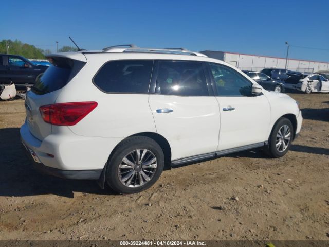 5N1DR2MN0JC667056 Nissan Pathfinder S