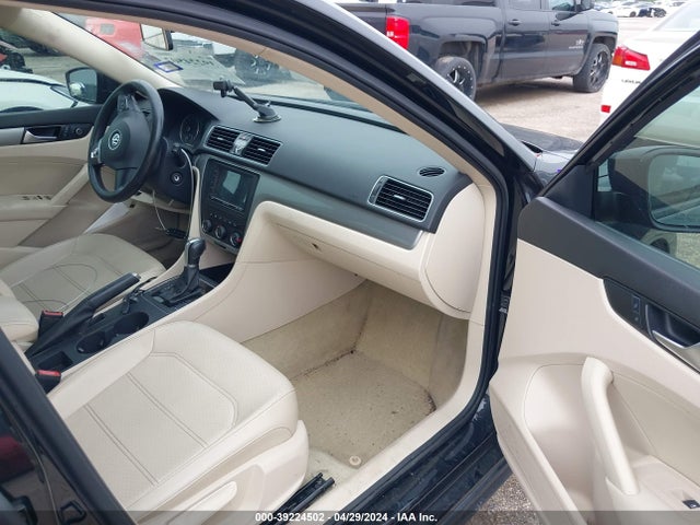 Volkswagen Passat 2.5l Wolfsburg Edition 2014 1VWAH7A32EC019067 Image 5