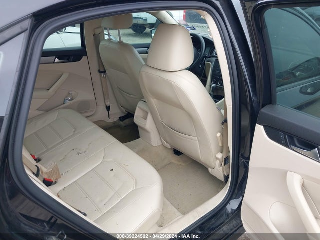 Volkswagen Passat 2.5l Wolfsburg Edition 2014 1VWAH7A32EC019067 Image 8