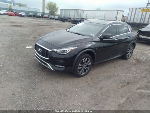 SJKCH5CR1HA017034 Infiniti Qx30 Premium