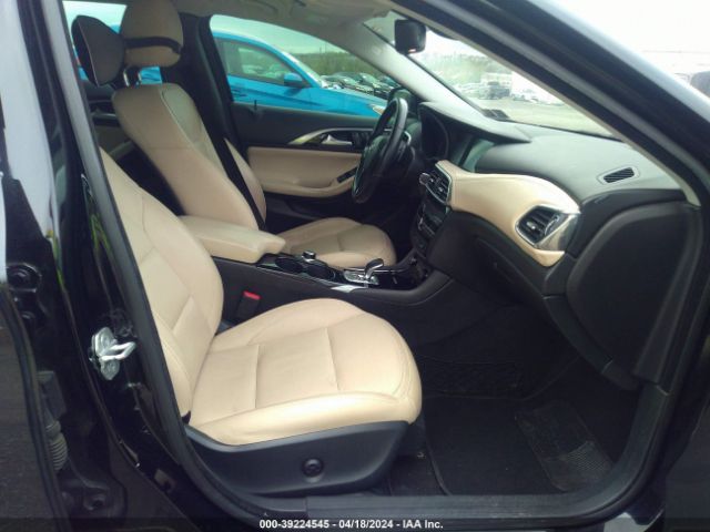 SJKCH5CR1HA017034 Infiniti Qx30 Premium