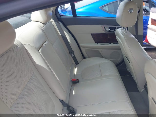 2010 JAGUAR XF SAJWA0GBXALR56022 Photo 7