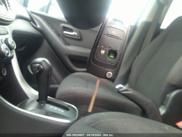 Chevrolet TRAX LS 2018 3GNCJKSB2JL185572 Image 11