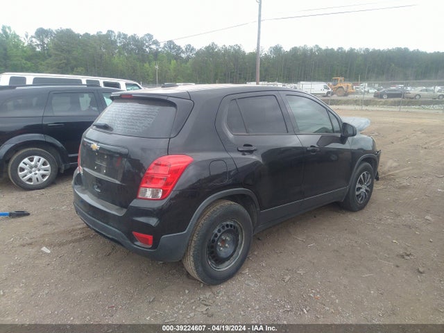Chevrolet TRAX LS 2018 3GNCJKSB2JL185572 Image 4